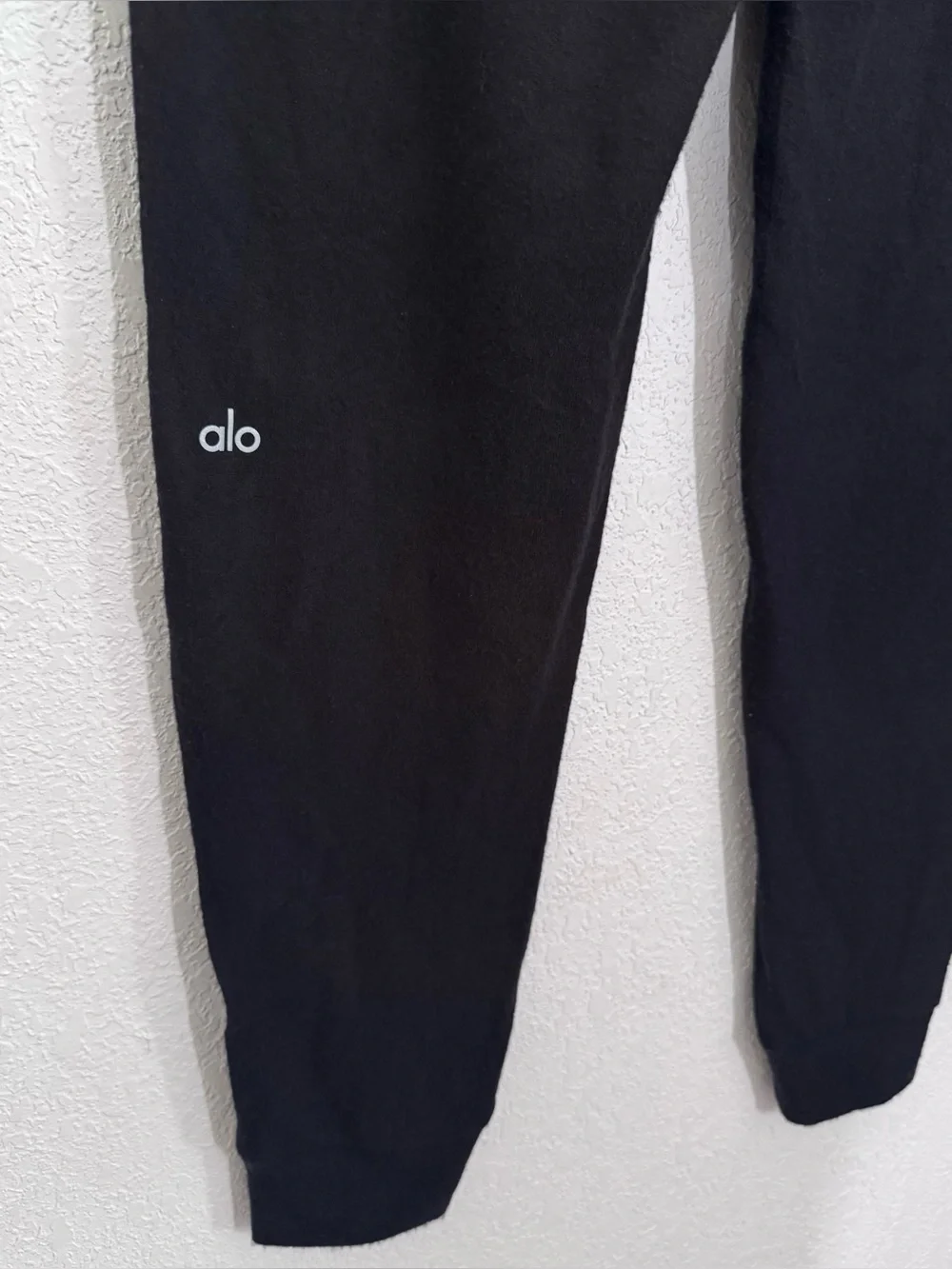 ALO Yoga AloLux Soho Jogger Sweatpants in Black Size XS